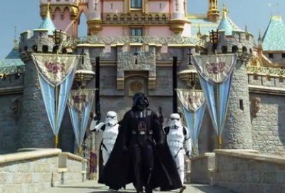 Darth-Vader-Disney-400x271