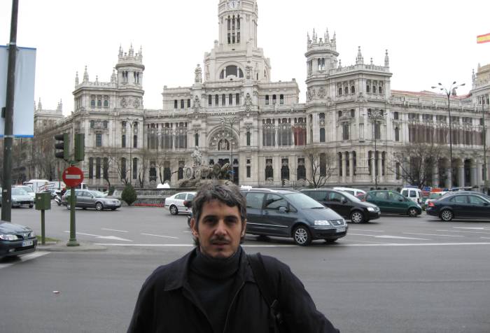 De fondo "La Cibeles" y el palacio comunal de Madrid