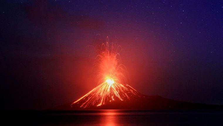Volcan-krakatoa-2